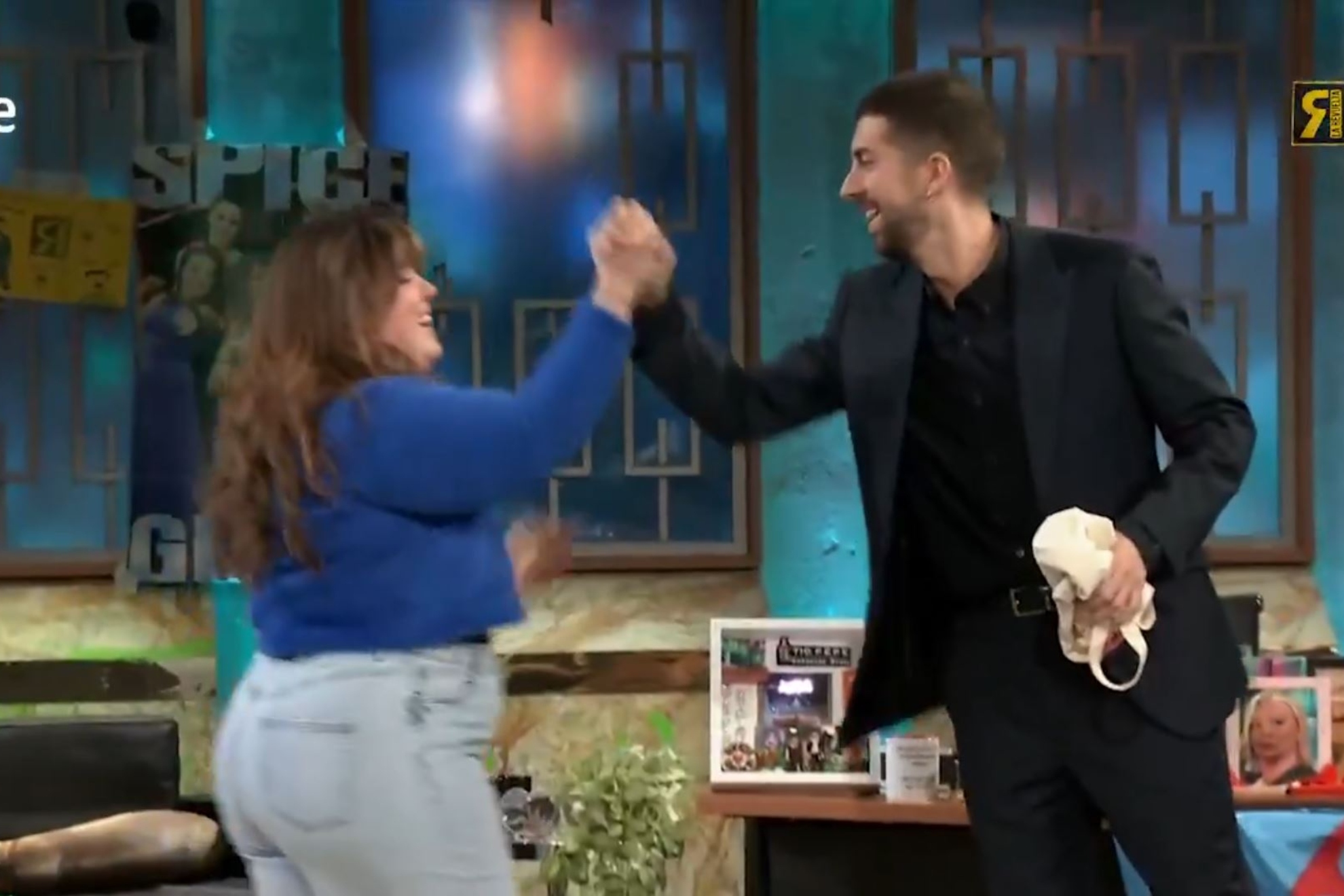 重视公共监 重视公共监